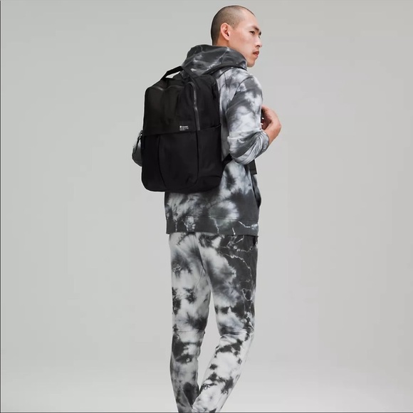 🖤🍋 Lululemon 🍋🖤 Everyday Backpack Black NEW - Picture 3 of 11